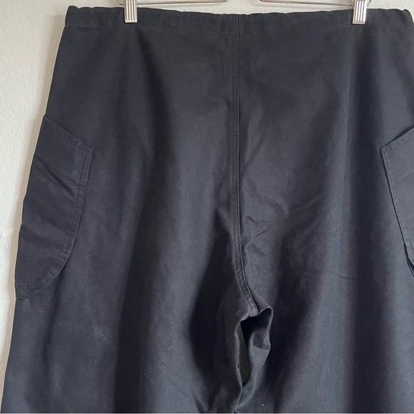 Emporio Armani Men’s Black Wide Cargo Pants, Size 38 - Picture 7 of 13